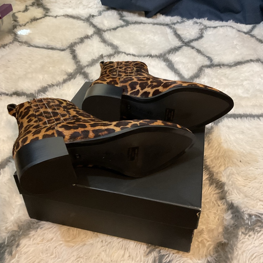 Chelsea Leopard Print Ankle Boots - Picture 4 of 4